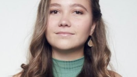 Head shot of Lauren Hogg