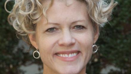 Head shot of Victoria McDonough outside