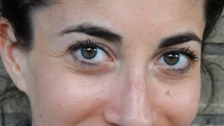 Head shot of author Lauren Oliver