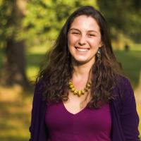 Head shot of Jessica Lander outside