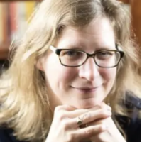 Head shot of Linda Friedrich